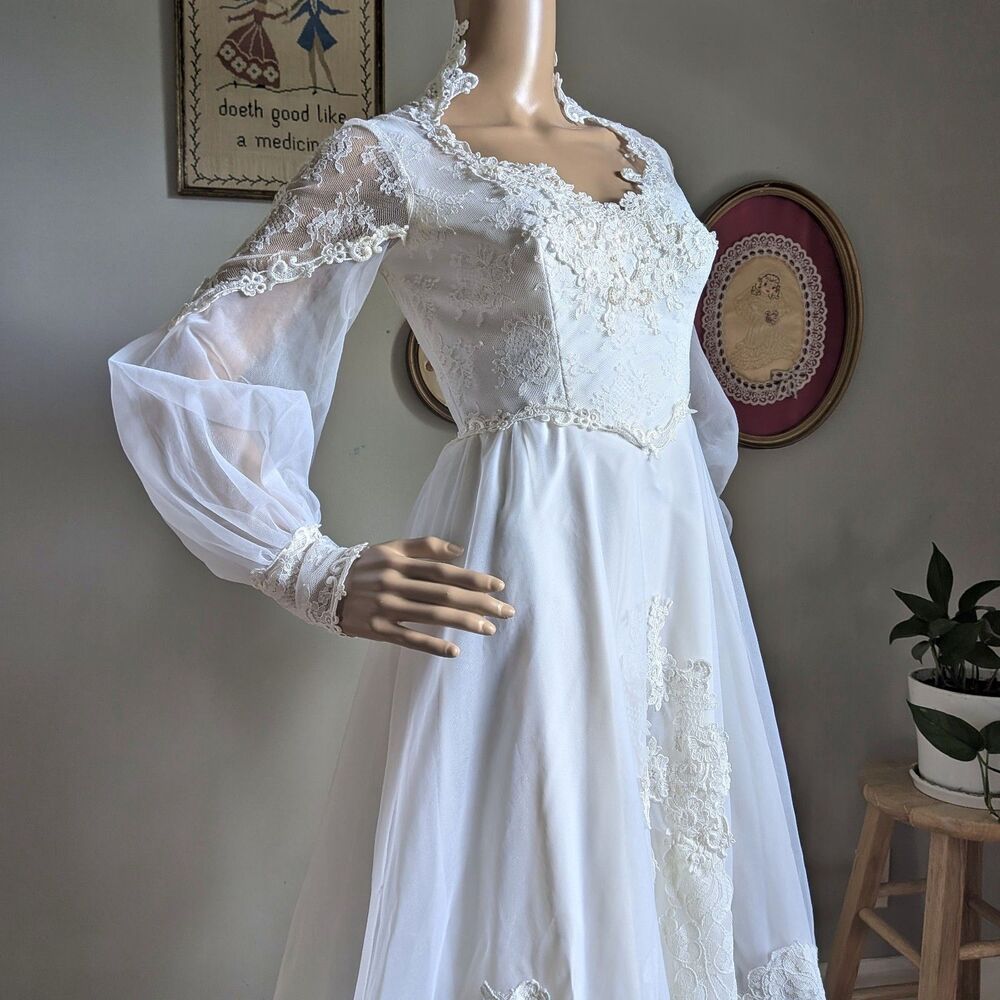 Vintage 1970s Bridallure Wedding Dress Floral Lace Gown Train Bridal Maxi Size 4 - Picture 14 of 16
